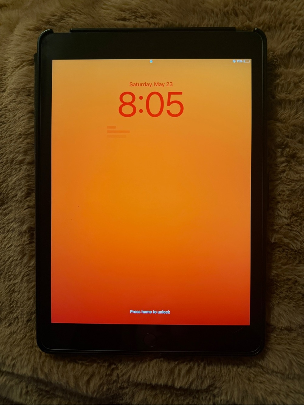 Apple iPad Generation 9- Speck Case Included